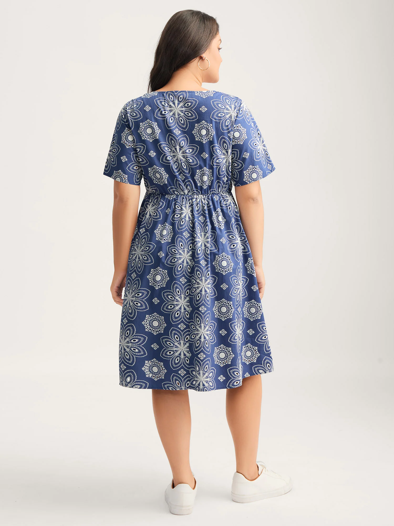 Cotton Large Floral Print Textured Pockets Midi Dress - Image 4