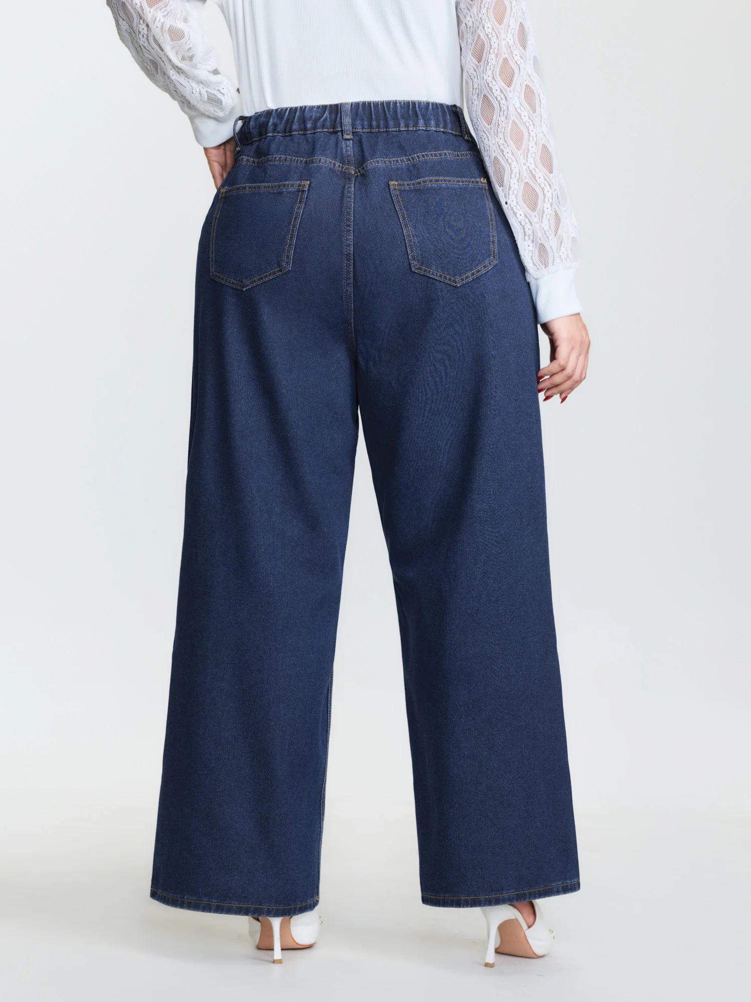 Classic Pull-On Wide-Leg Jeans - Image 5