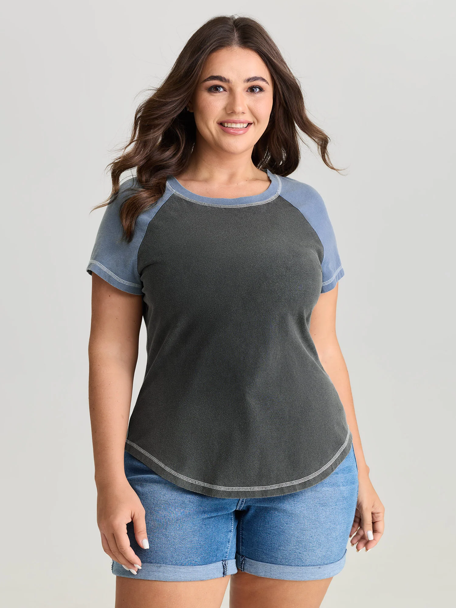 Cotton Stretchy Color Contrast Curvy Hem T-Shirt - Image 2
