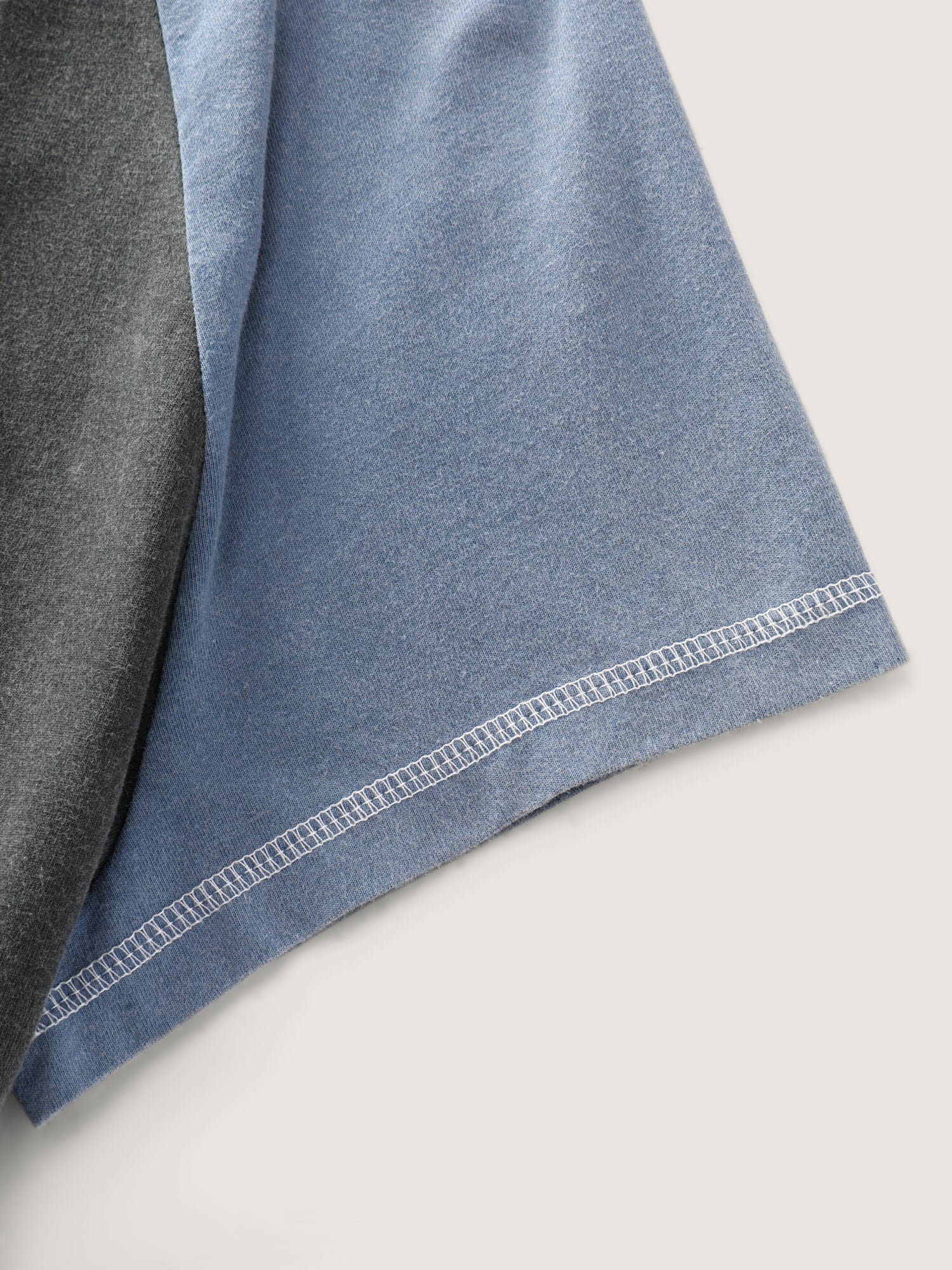 Cotton Stretchy Color Contrast Curvy Hem T-Shirt - Image 7