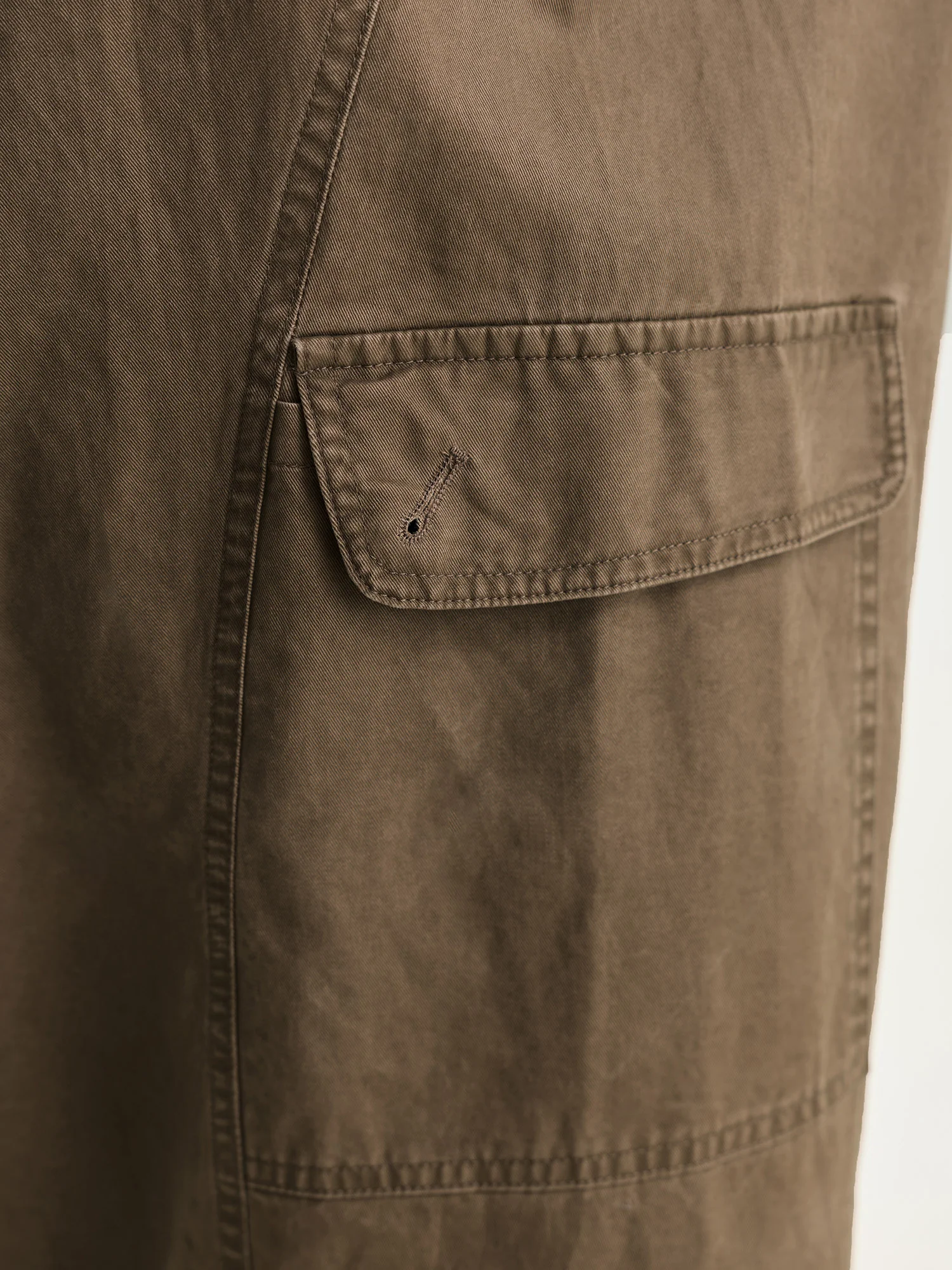 Cotton Distressed Washed Pleated Cargo Pants - Image 4