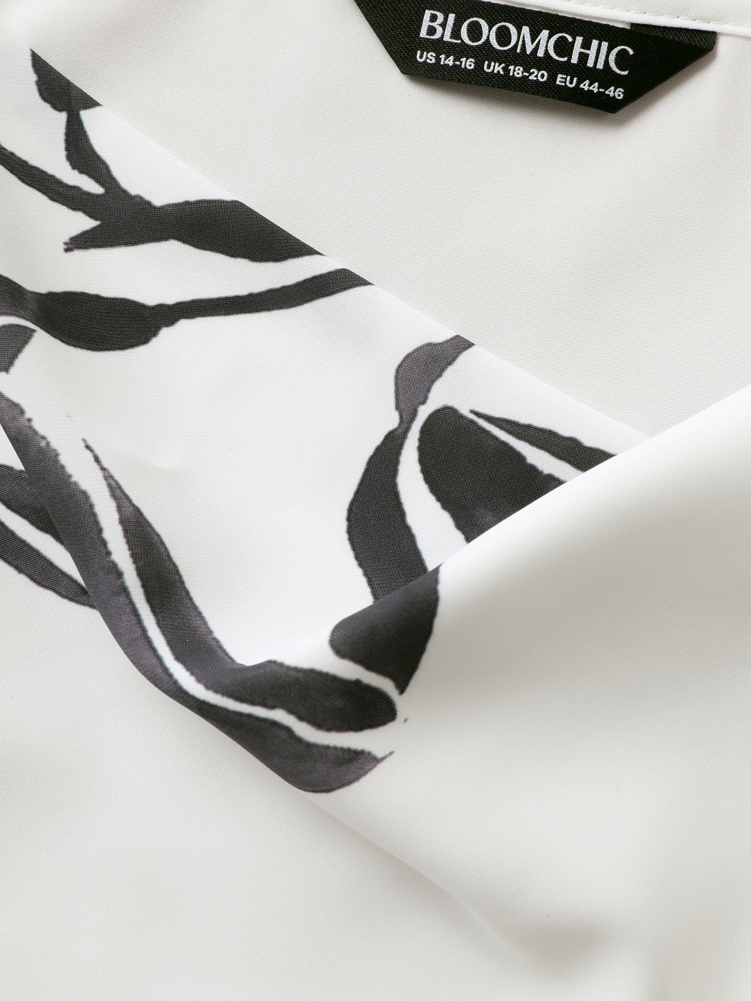 Cowl Neck Lily Print Split Hem Cami Top - Image 5
