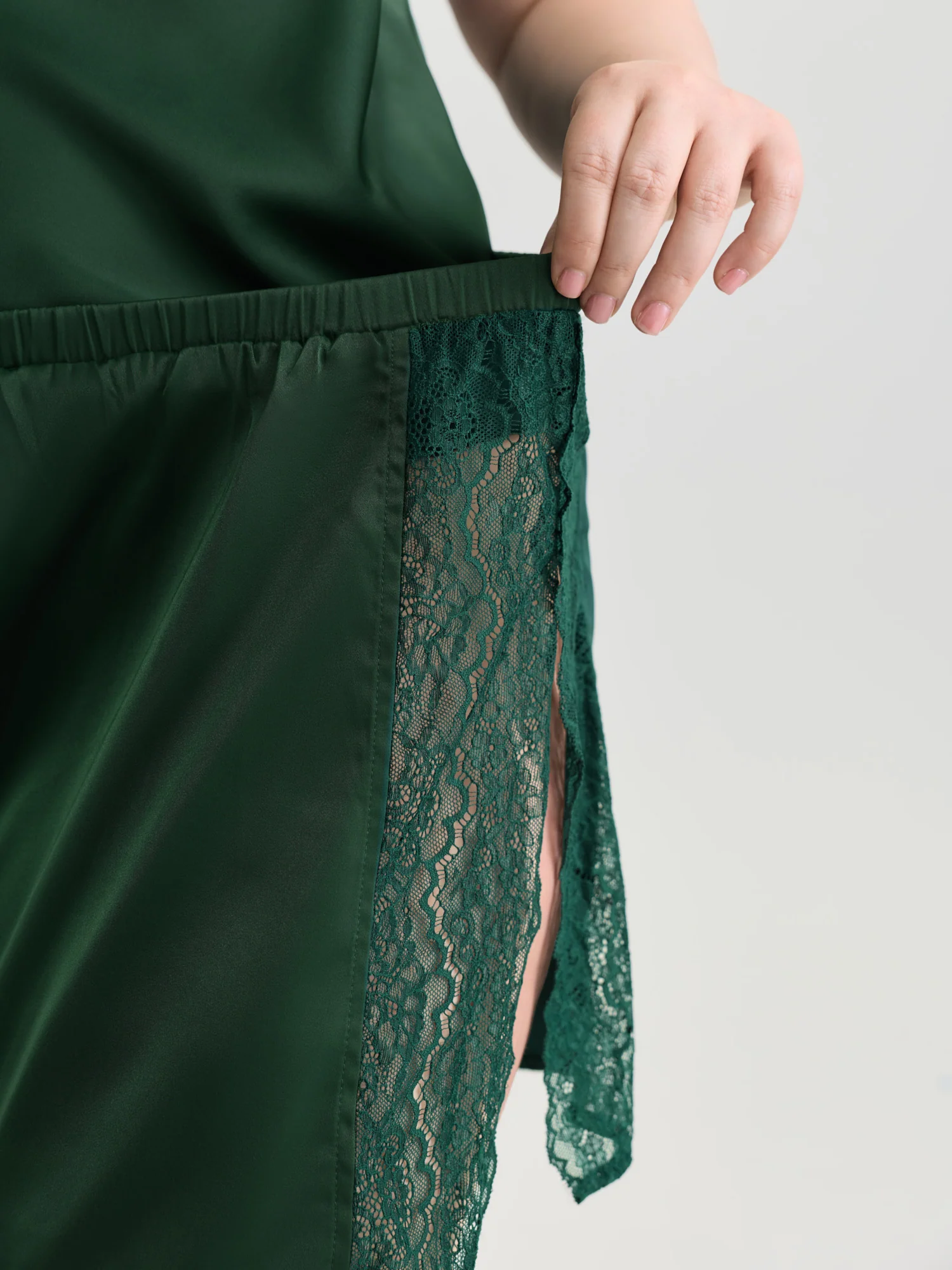 Cowl Neckline Lace Trim Two-Piece Lounge Set - Image 4