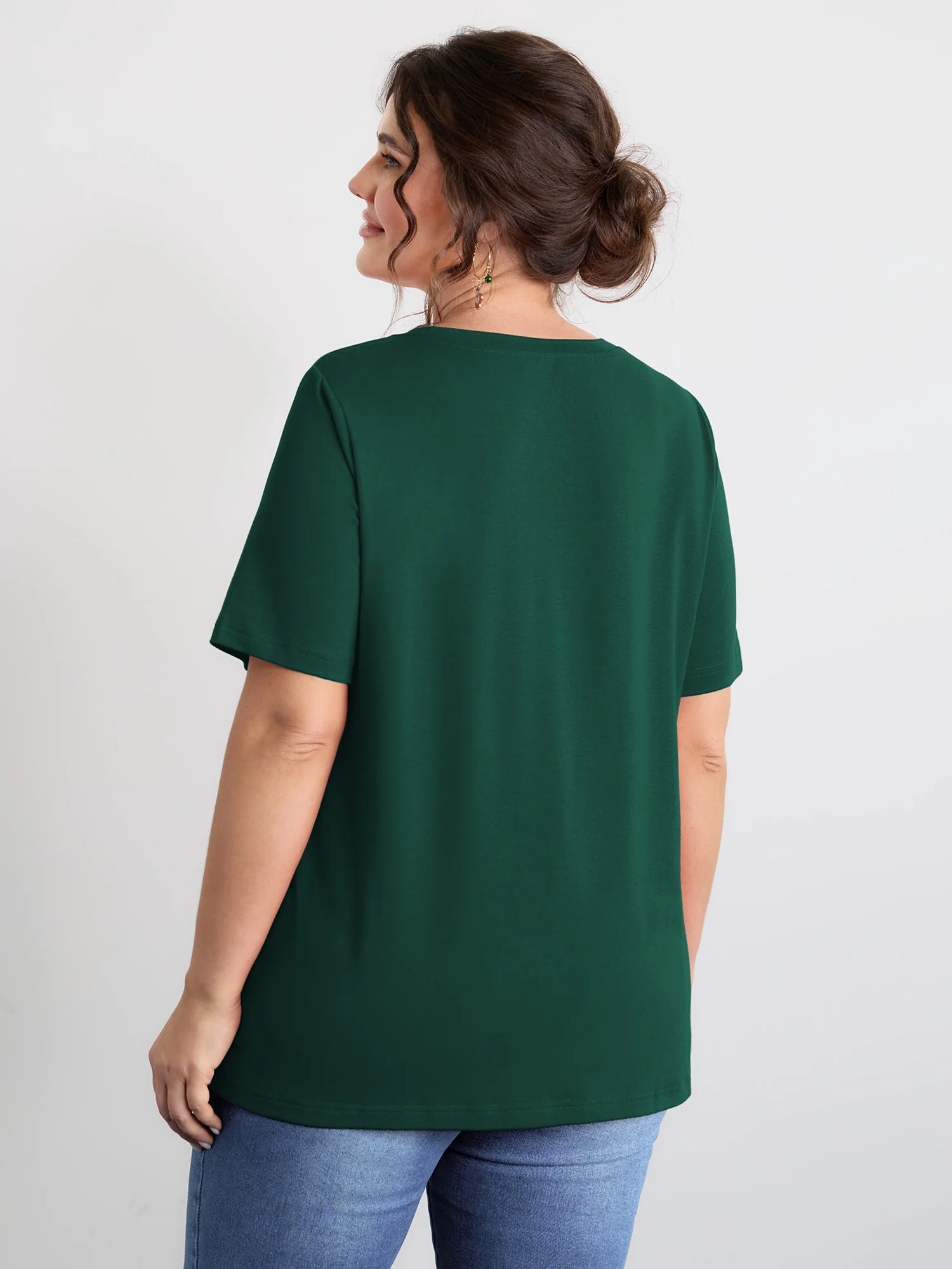 Cozy Christmas Print Round Neck T-Shirt - Image 10
