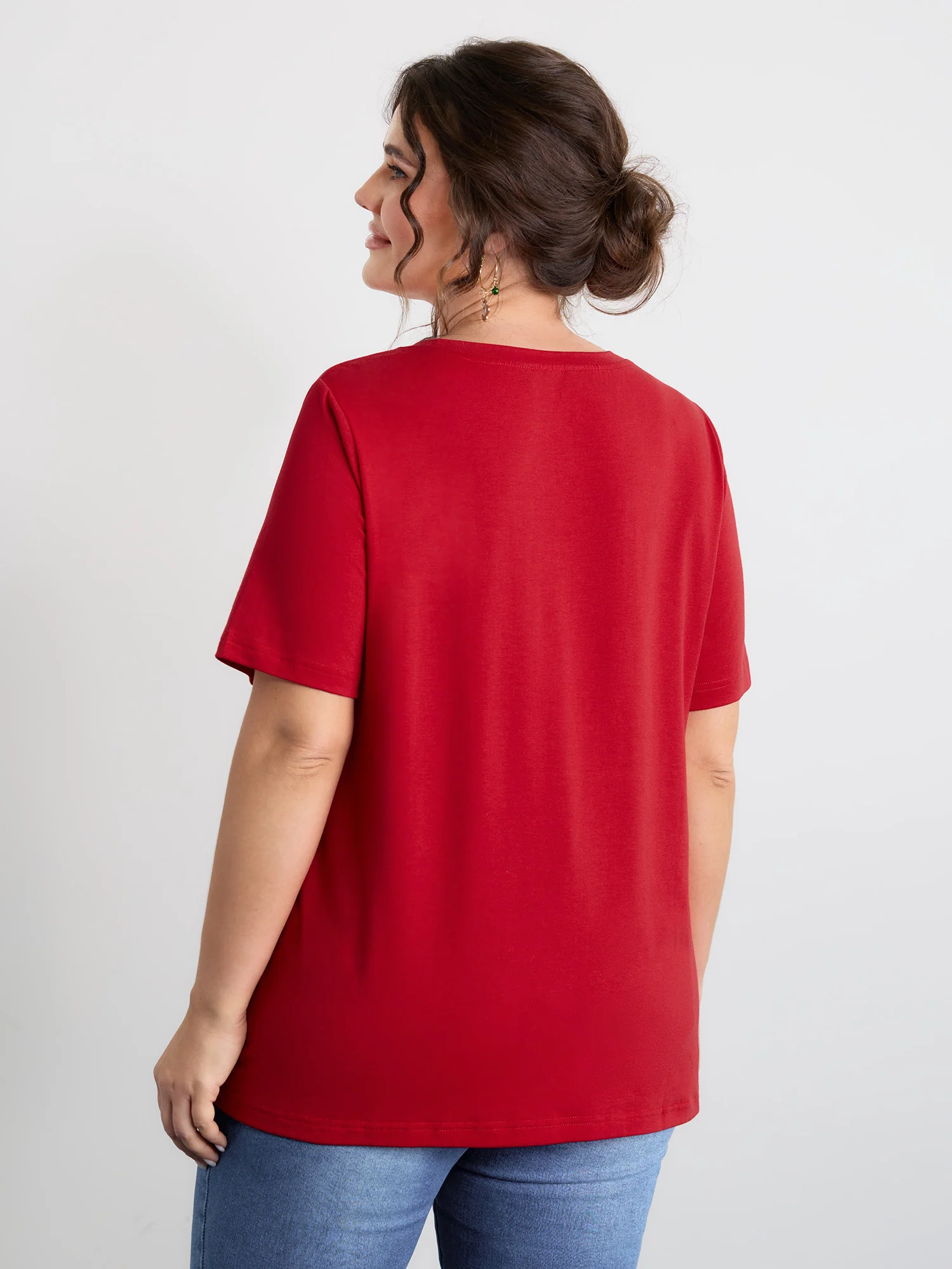 Cozy Christmas Print Round Neck T-Shirt - Image 4