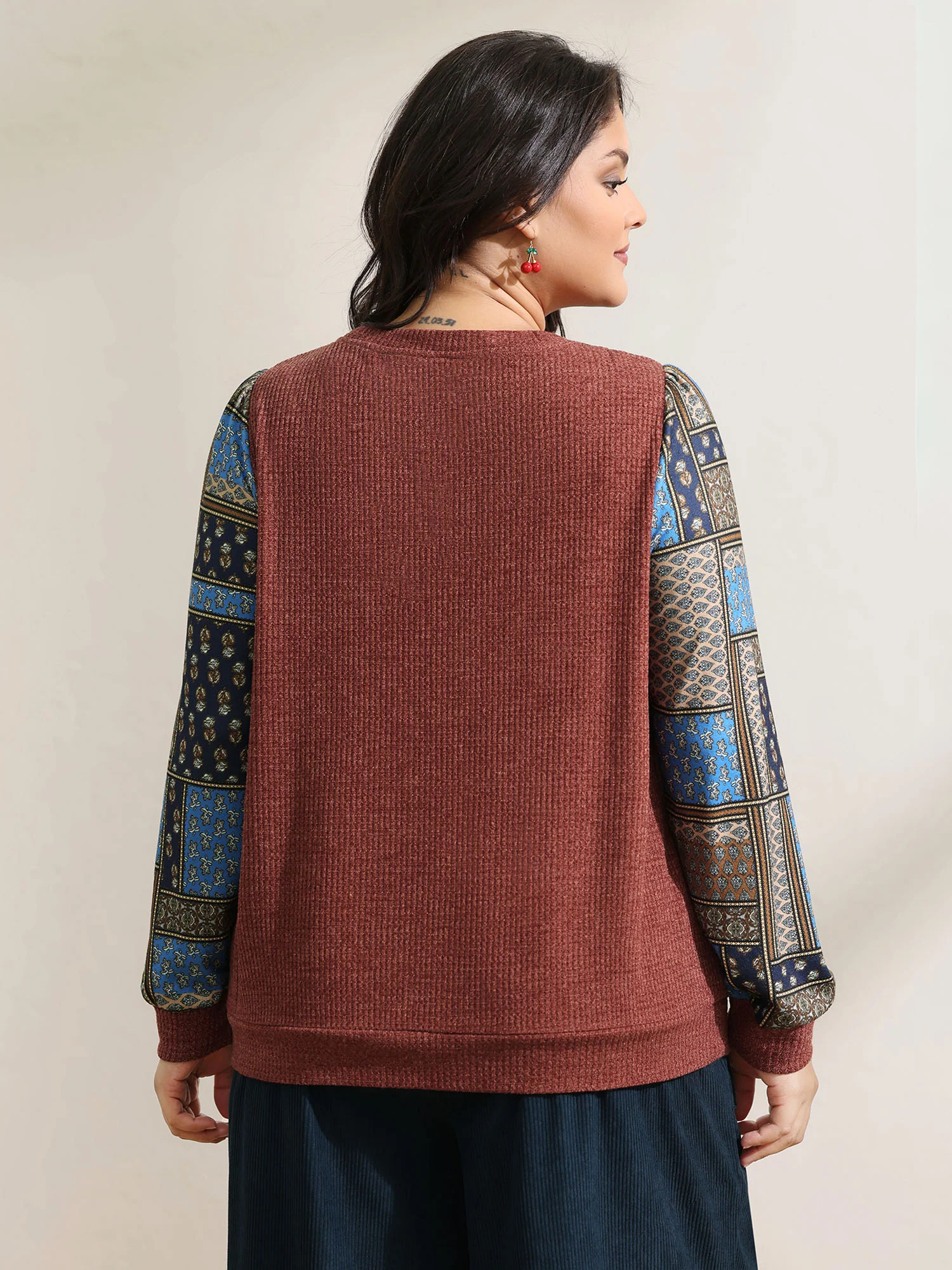 Cozy Collage Print Sleeve Contrast Sweatshirt - Image 4
