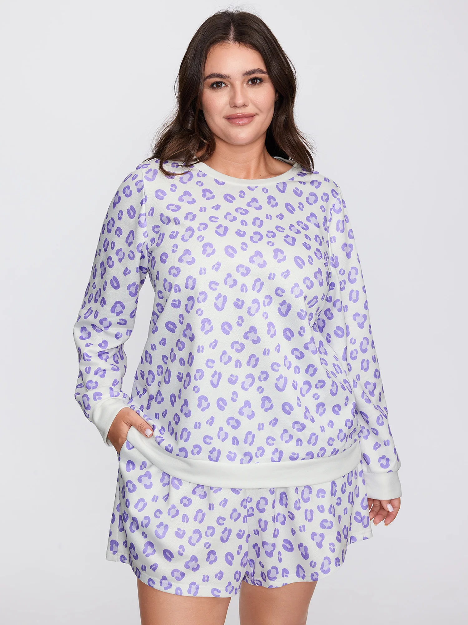 Cozy Leopard Print Contrast Loungewear Set - Image 6