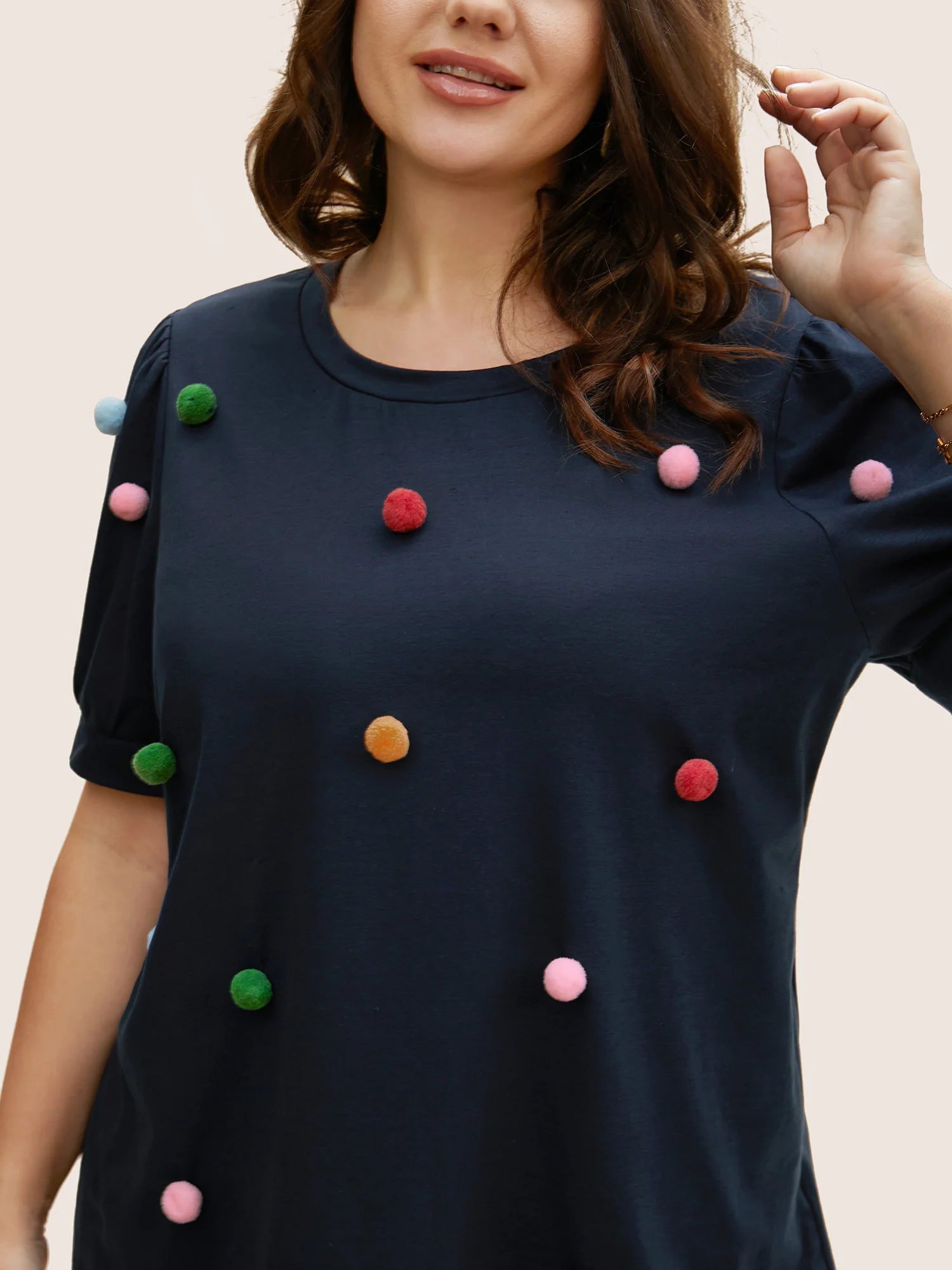 Crew Neck Colored Fluffy Ball T-shirt - Image 2
