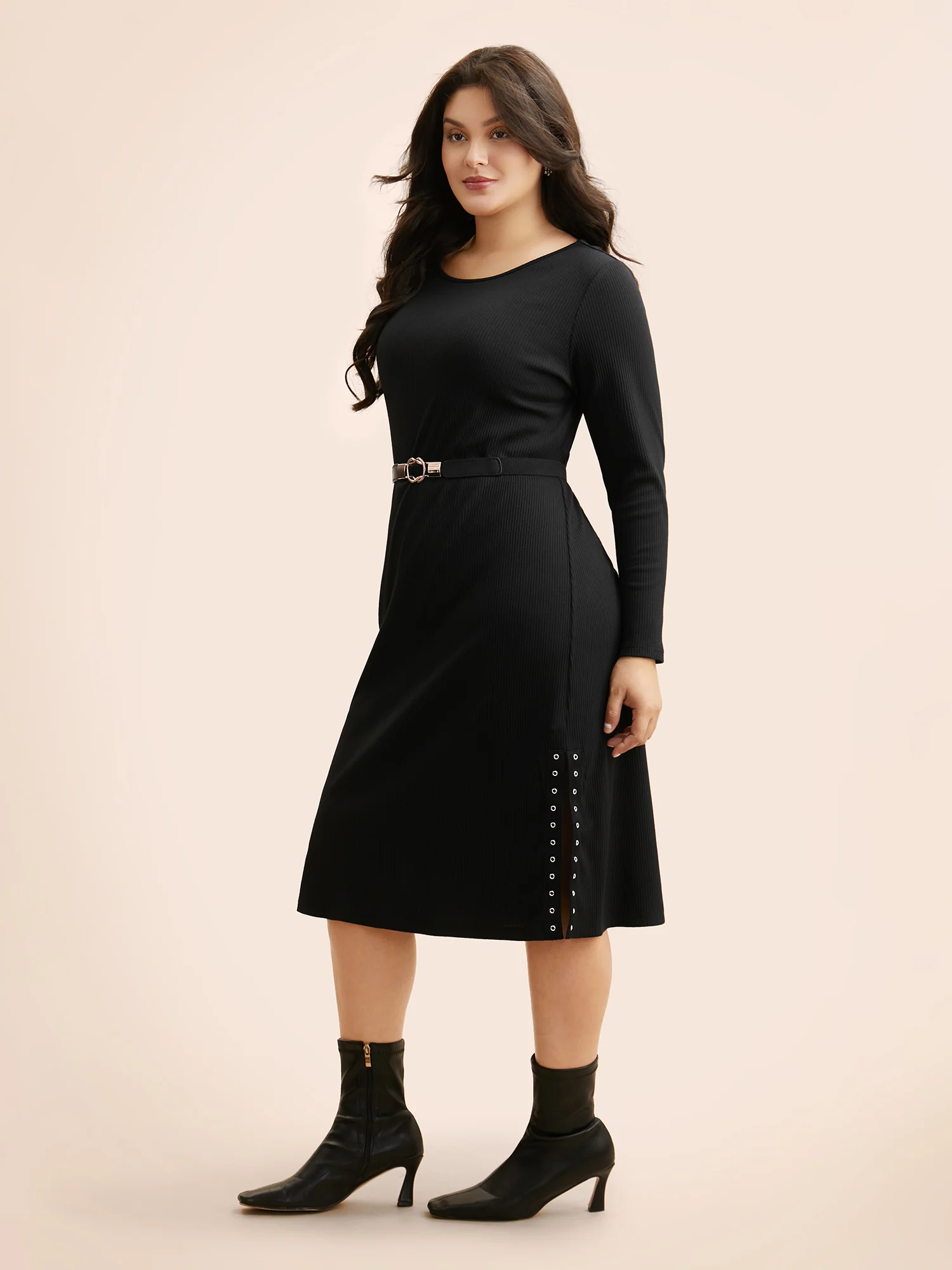 Crew Neck Eyelet Split Hem Dress - Image 3