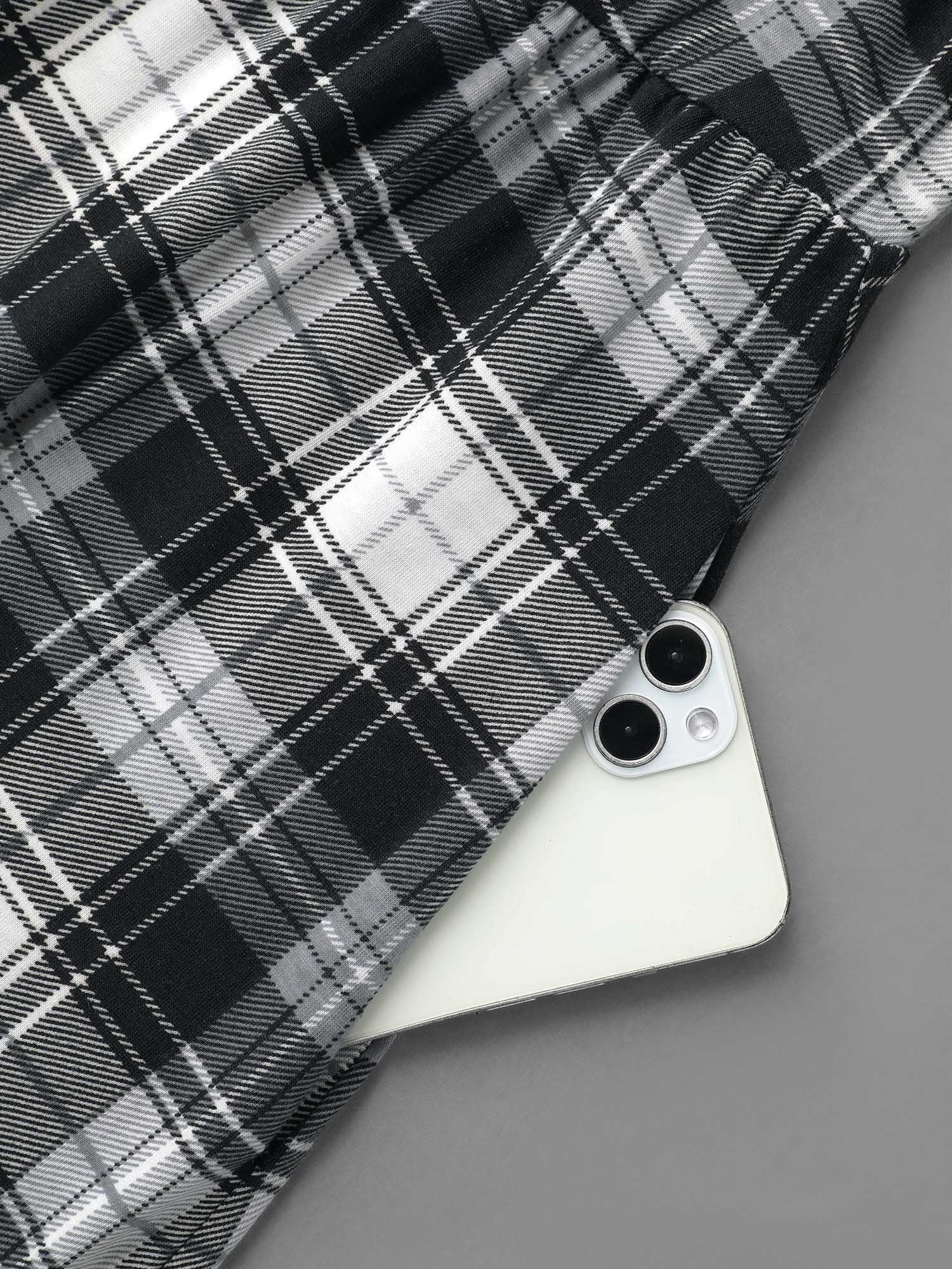 Crew Neck Gingham Pocket Dress - Image 5
