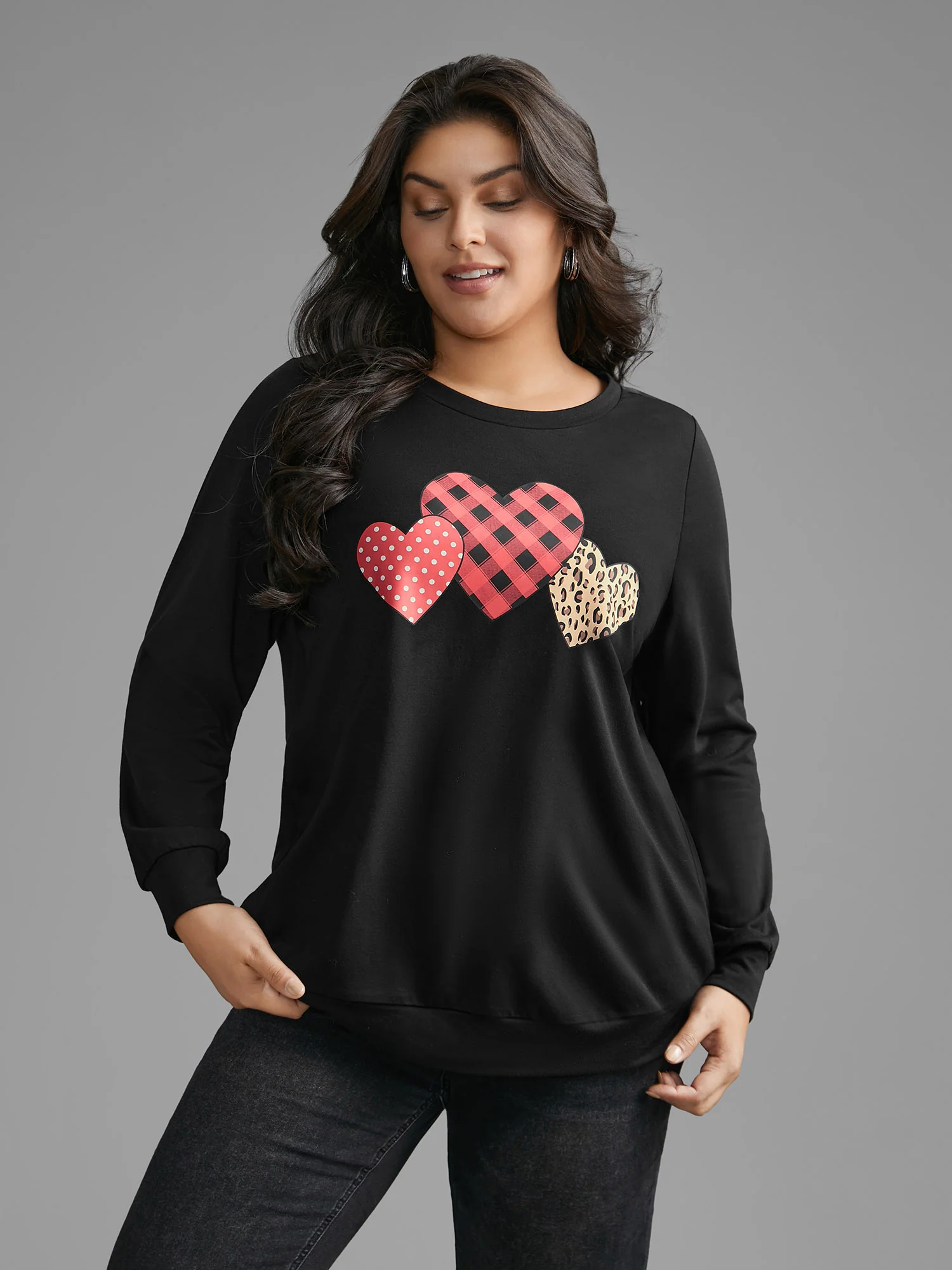 Crew Neck Heart Print Sweatshirt - Image 2