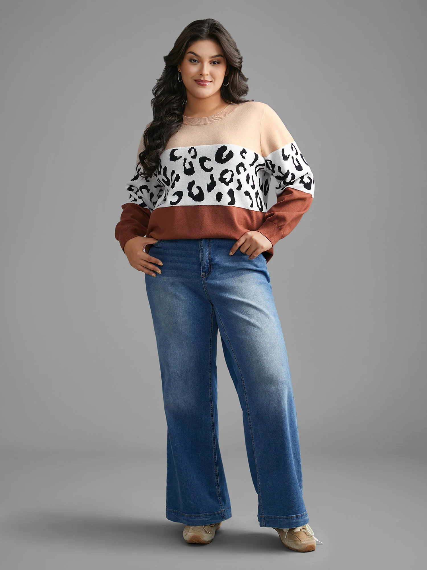 Crew Neck Leopard Print Contrast Pullover - Image 3