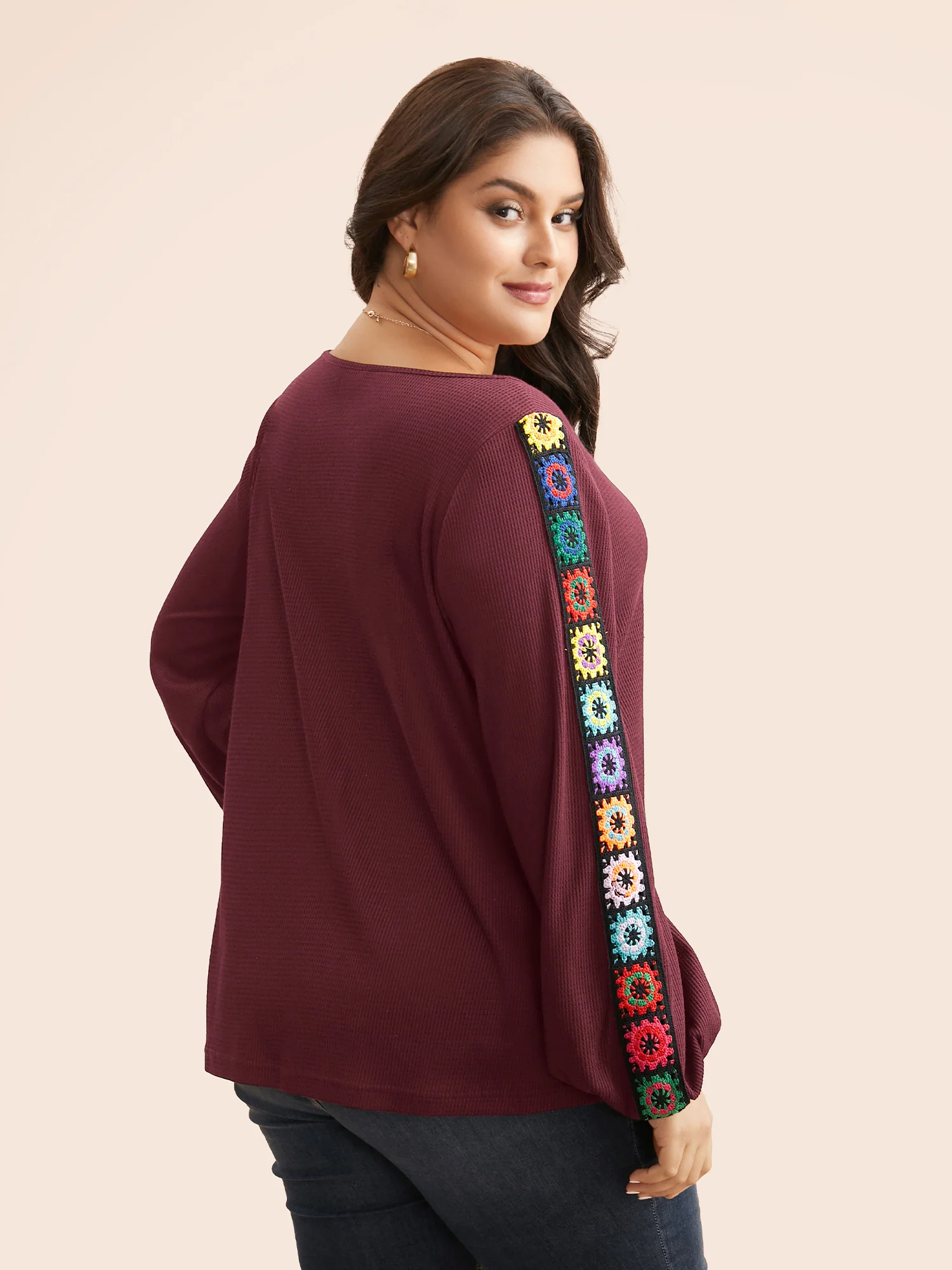 Crew Neck Patchwork Crochet Floral T-shirt - Image 4