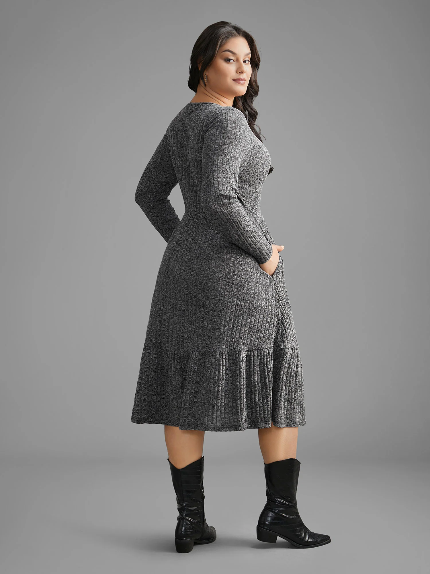 Crew Neck Rib Knit Button Detail Dress - Image 4