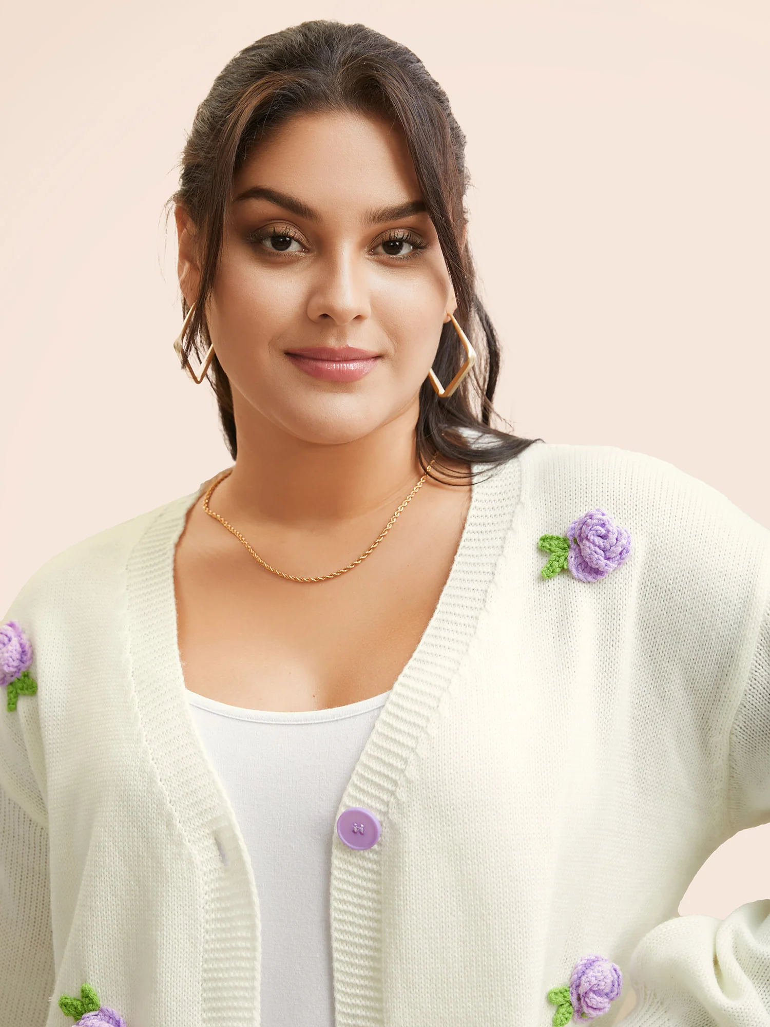 Crochet Floral Contrast Button Up Cardigan - Image 4