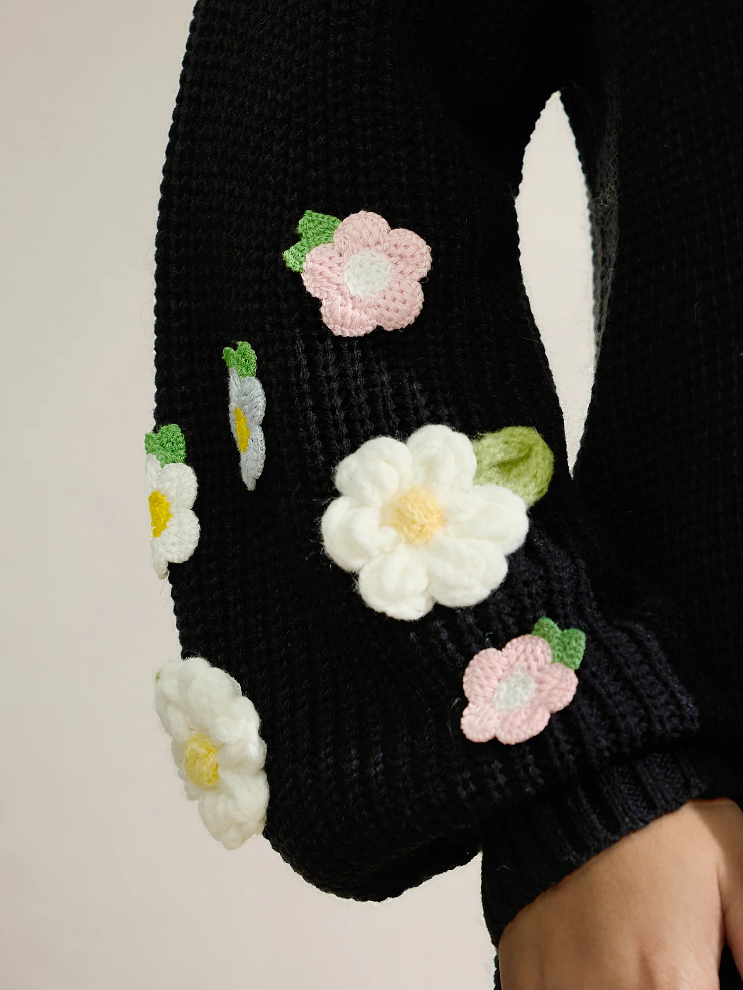 Crochet Floral Pattern V-Neck Pullover - Image 2