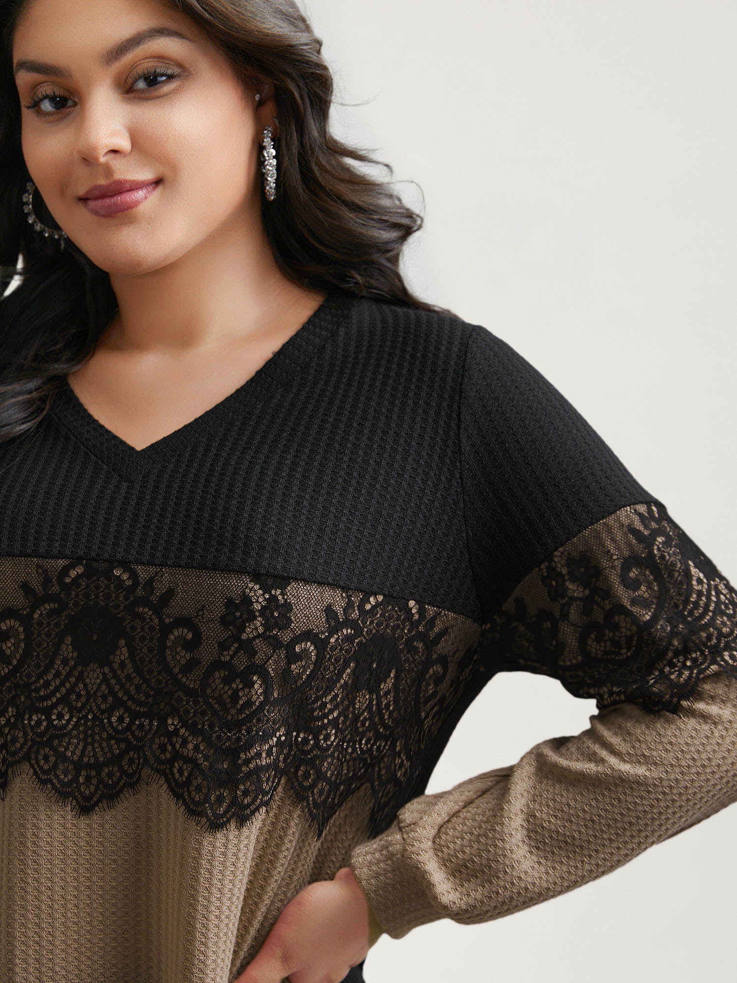 Crochet Lace Mesh Contrast Patchwork Top - Image 12