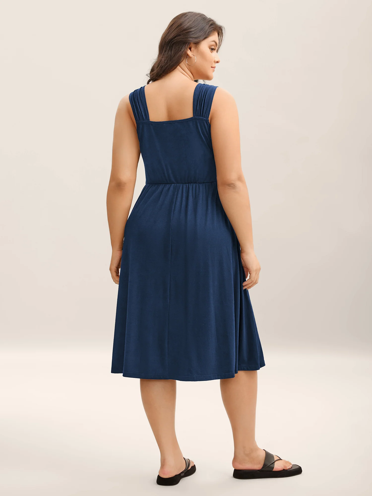 Crosswrap Bodice Pockets Midi Dress - Image 11