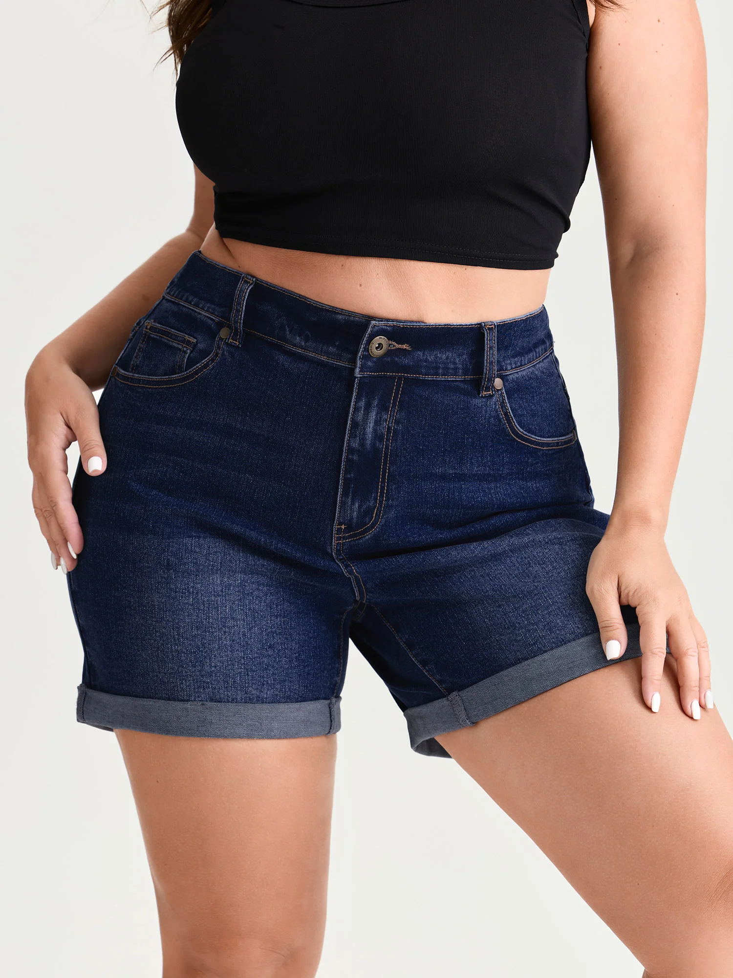 Curve-Friendly Stretchy Straight-Leg Denim Shorts - Image 12