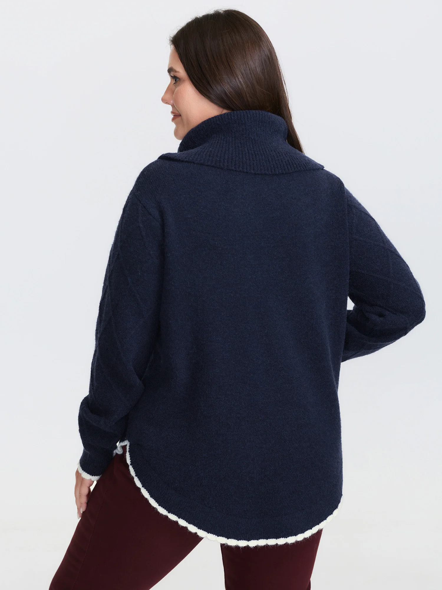 Curvy Contrast Hem Textured Turtleneck Pullover - Image 5