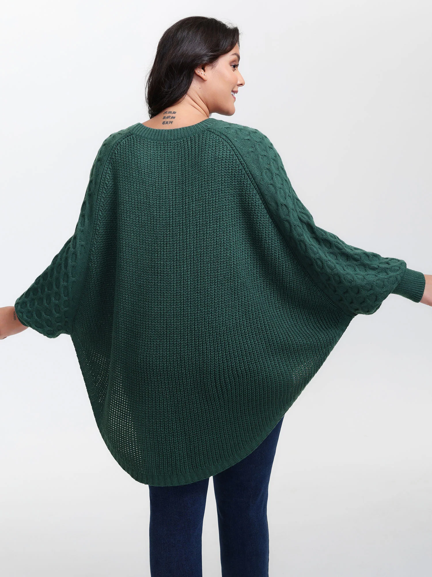 Curvy Hem Bat-Wing Sleeve Pullover - Image 5