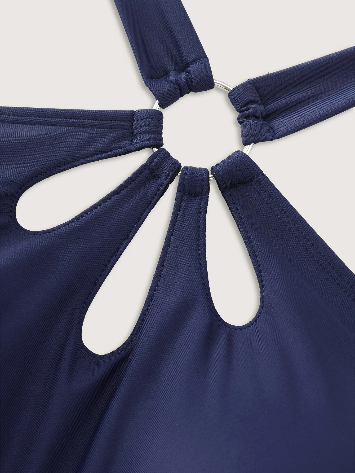 Cut-Out Neckline Contrast One-Piece Swim - Image 6