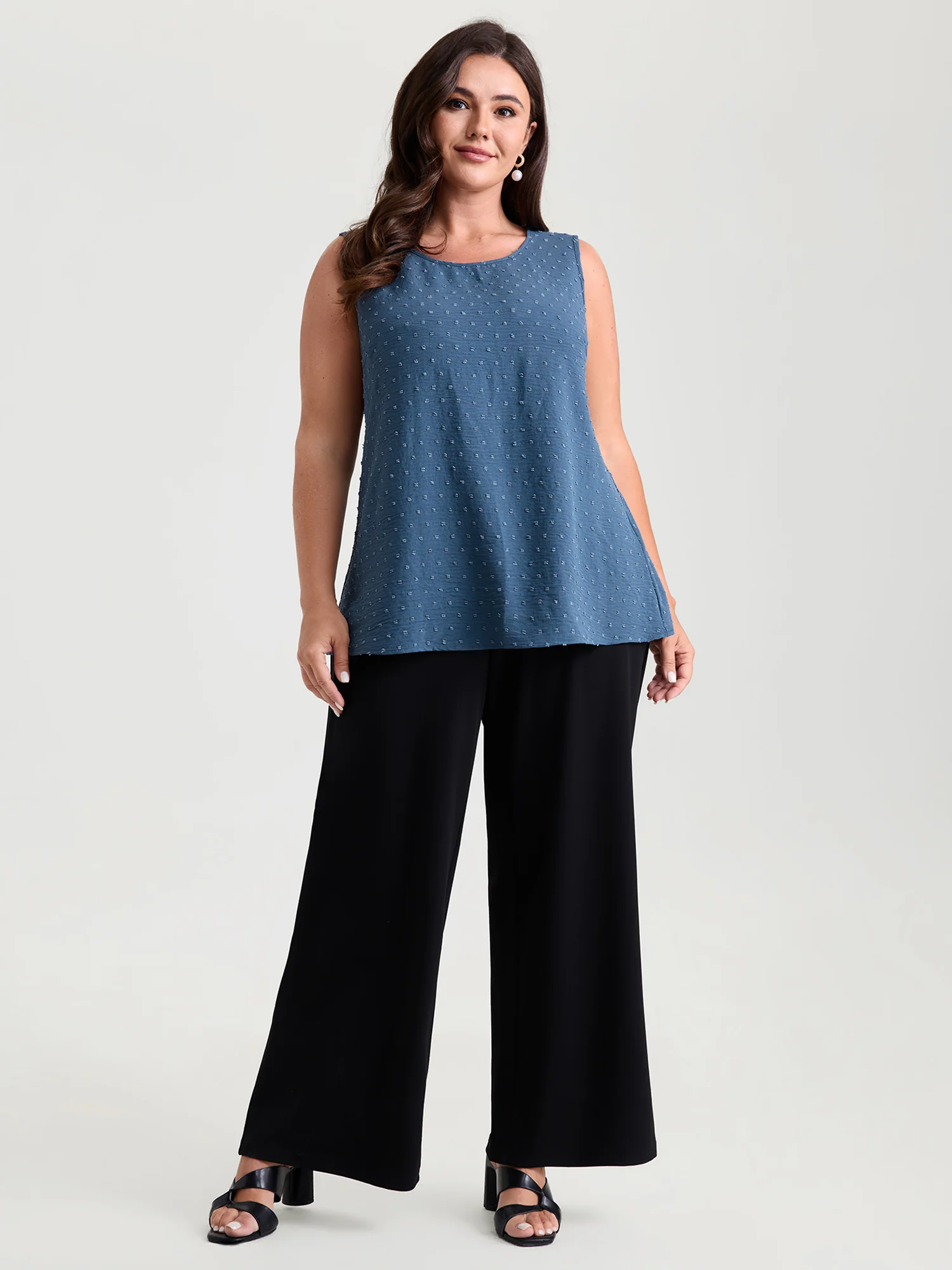Cut-Out Textured Open Back Tank Top - Image 3