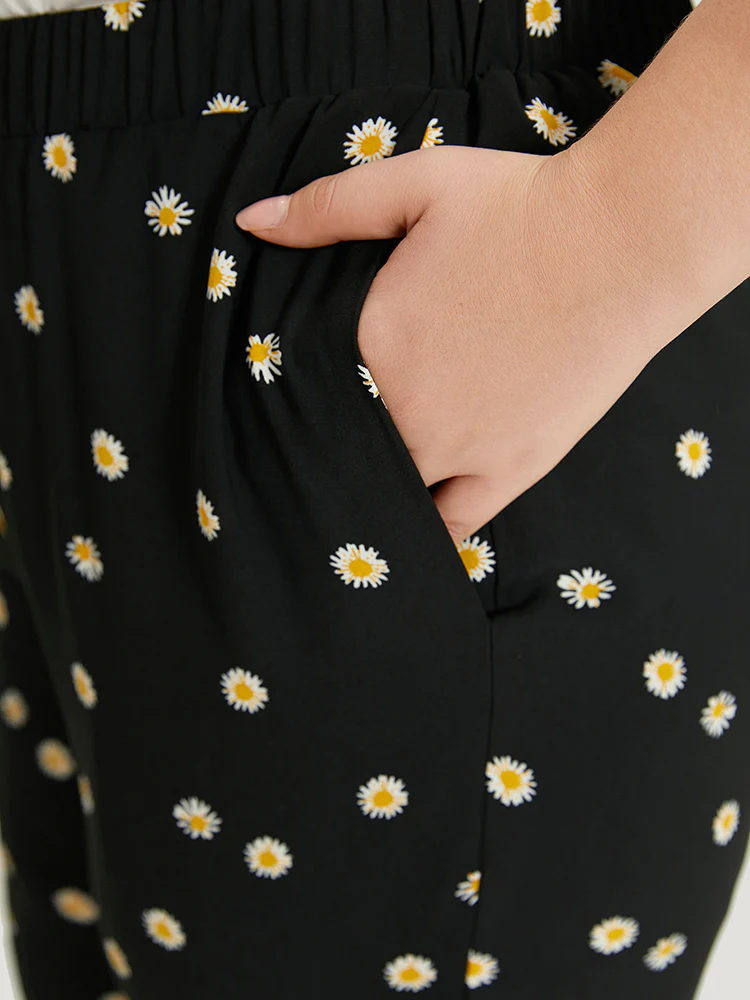 Daisy Floral Slant Pocket Ankle Pants - Image 7