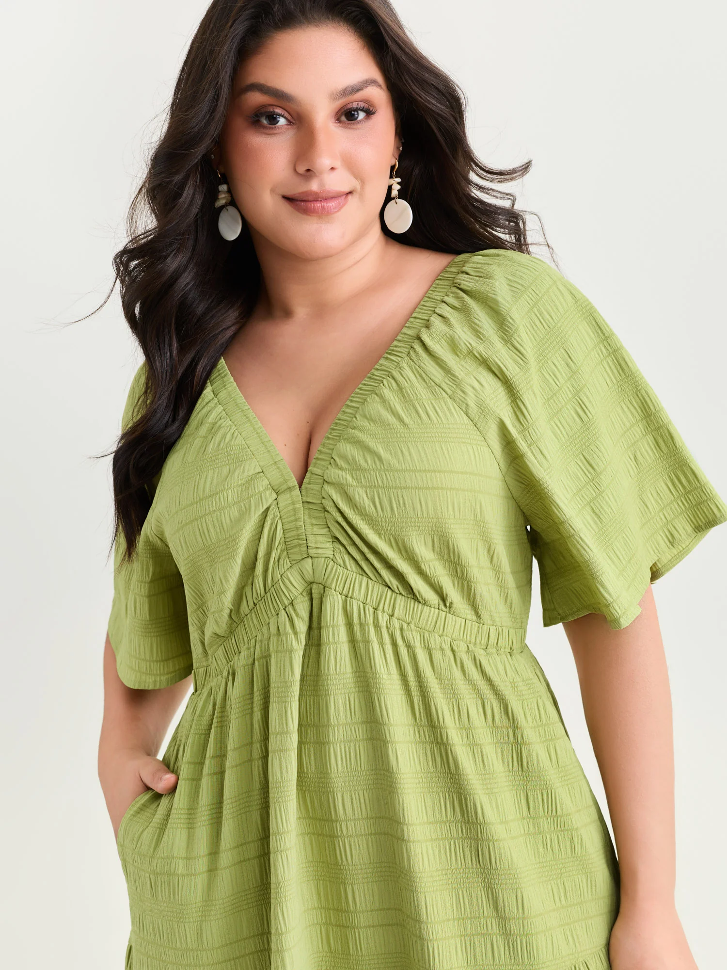 Deep V-Neckline Tiered Flowy Maxi Dress - Image 2