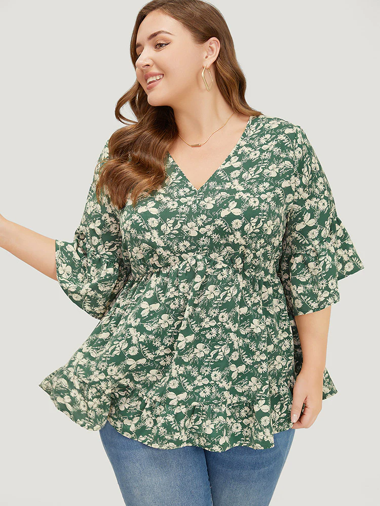 Ditsy Floral Bell Sleeve Flutter Hem Blouse - Image 3