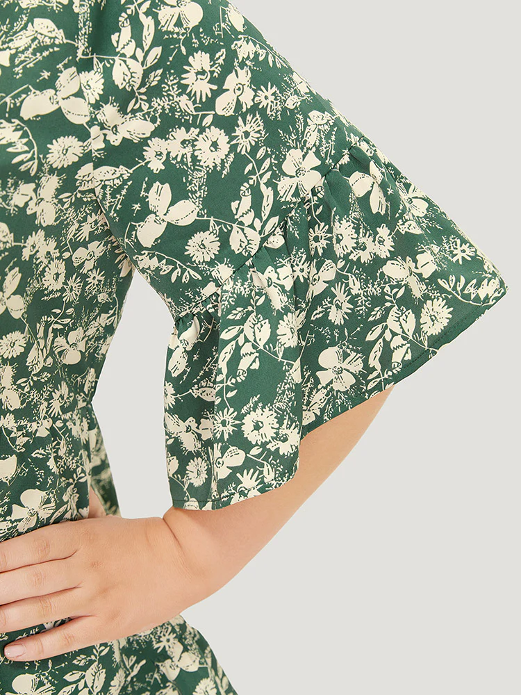 Ditsy Floral Bell Sleeve Flutter Hem Blouse - Image 8