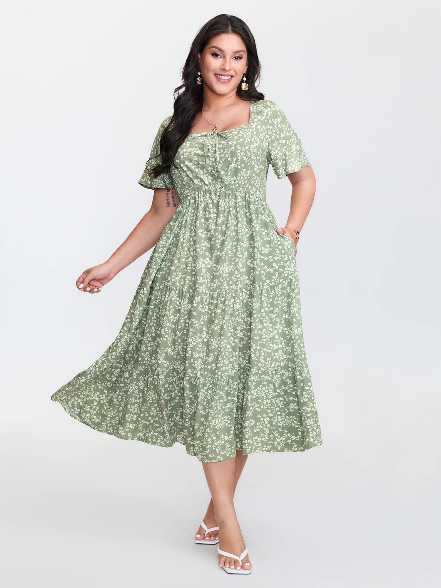 Ditsy Floral Sweetheart Drawstring Pocket Tiered Dress - Image 25