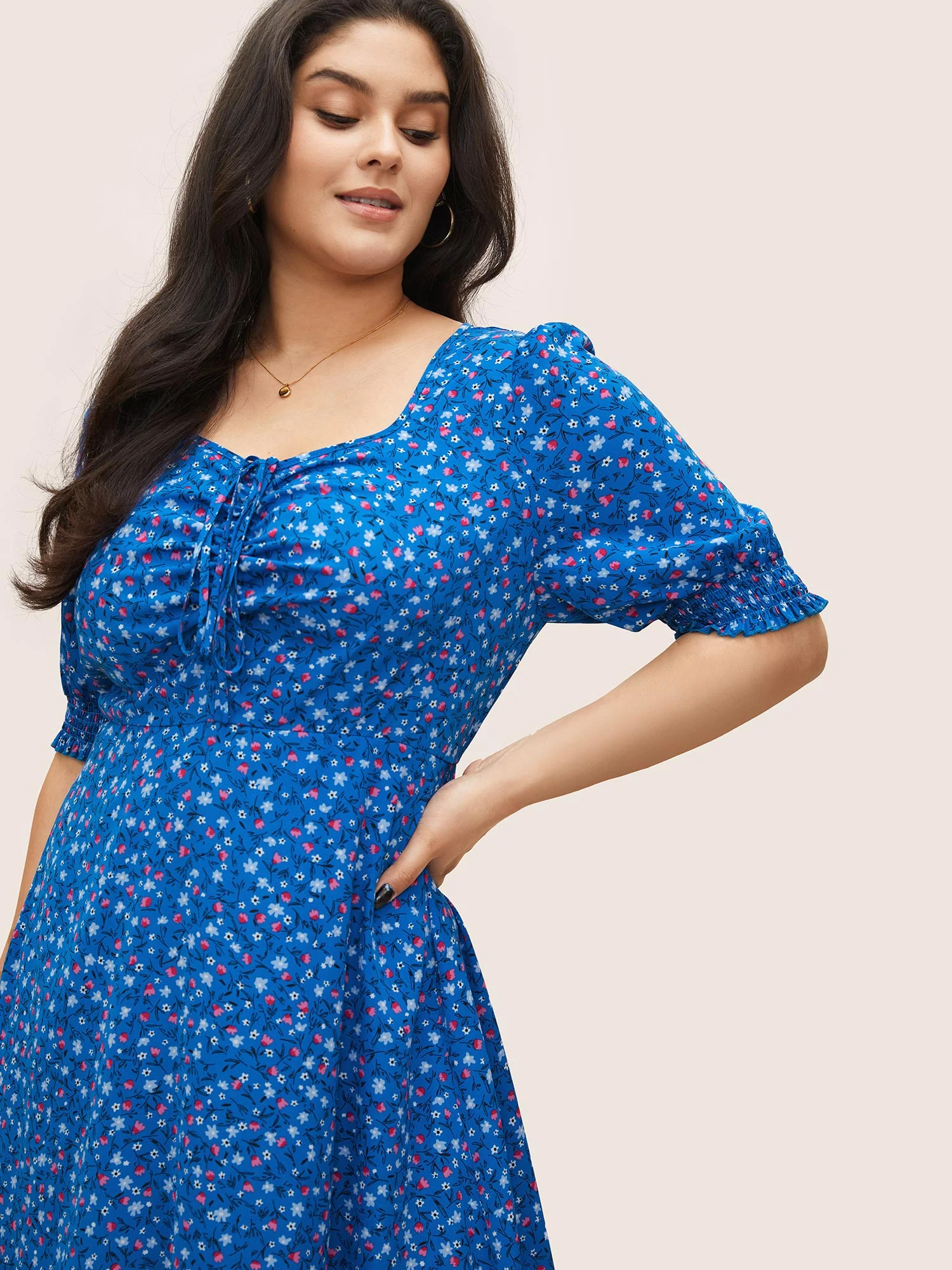 Ditsy Floral Drawstring Shirred Cuffs Dress - Image 4