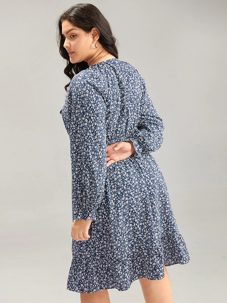 Ditsy Floral Flutter Trim Shirred Knot Neck Dress - Image 4