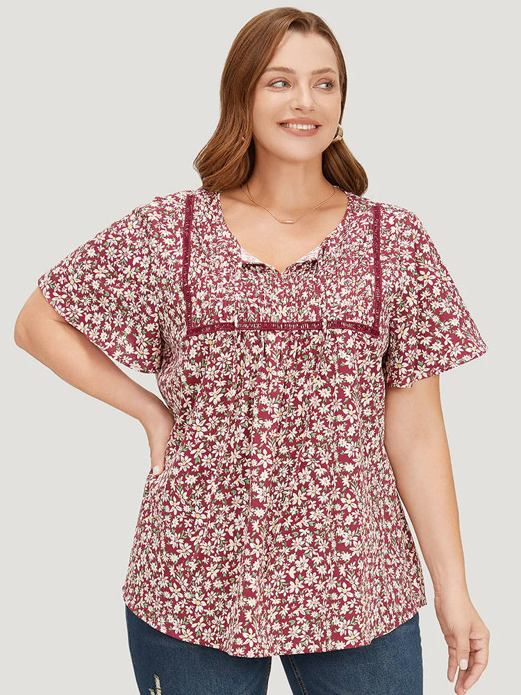 Ditsy Floral Lace Gathered Tie Neck Blouse - Image 3