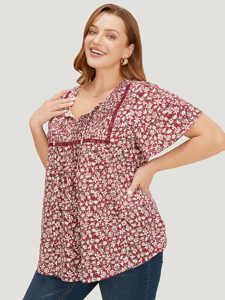 Ditsy Floral Lace Gathered Tie Neck Blouse - Image 5