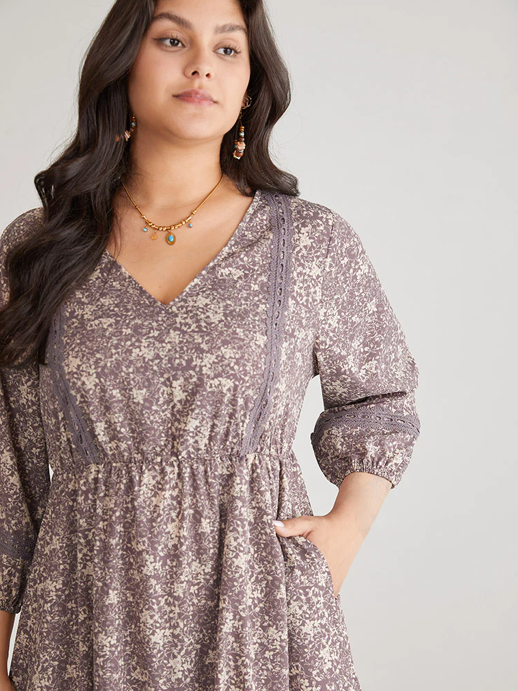 Ditsy Floral Layered Flutter Hem Lace Insert Dress - Image 5