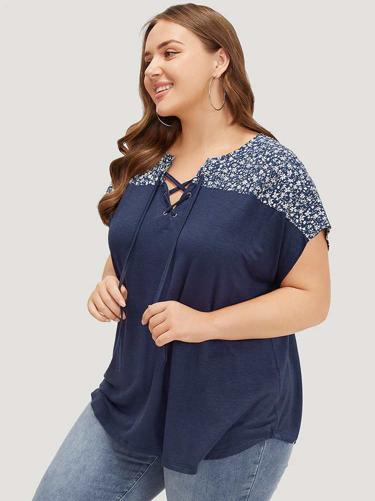 Ditsy Floral Patchwork Lace Up Notched T-shirt - Image 3