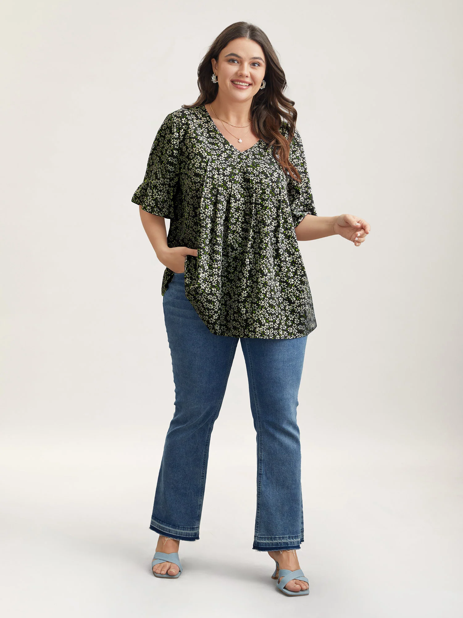Ditsy Floral Pleated Flared Sleeve Shirt - Image 9
