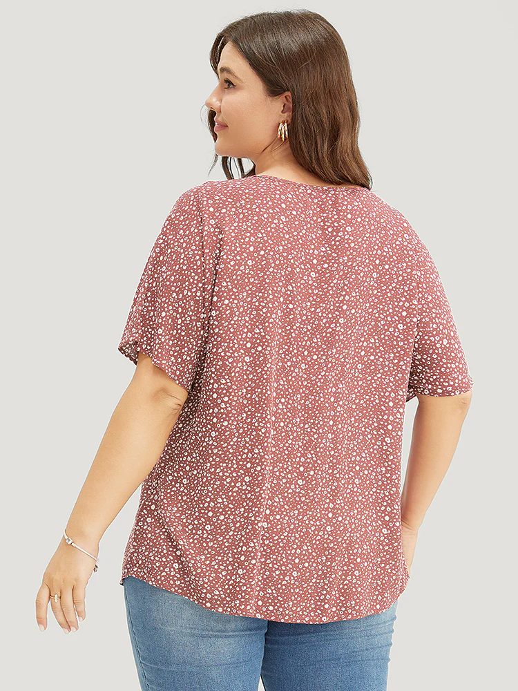 Ditsy Floral Pleated Front Button Detail Blouse - Image 3