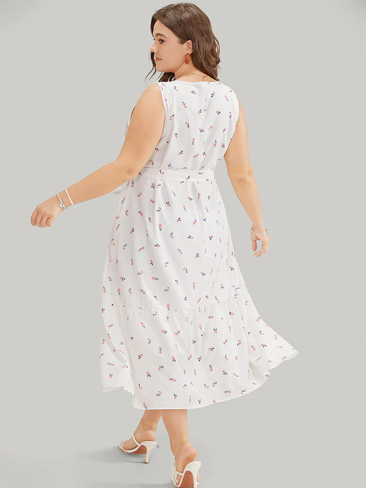 Ditsy Floral Pocket Belted Keyhole Neck Flutter Tank Dress - Image 2