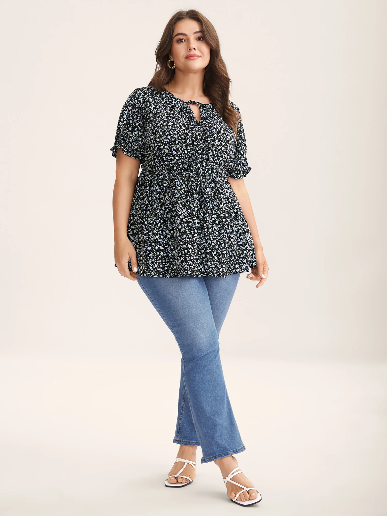 Ditsy Floral Print Bow-Tie Blouse - Image 3