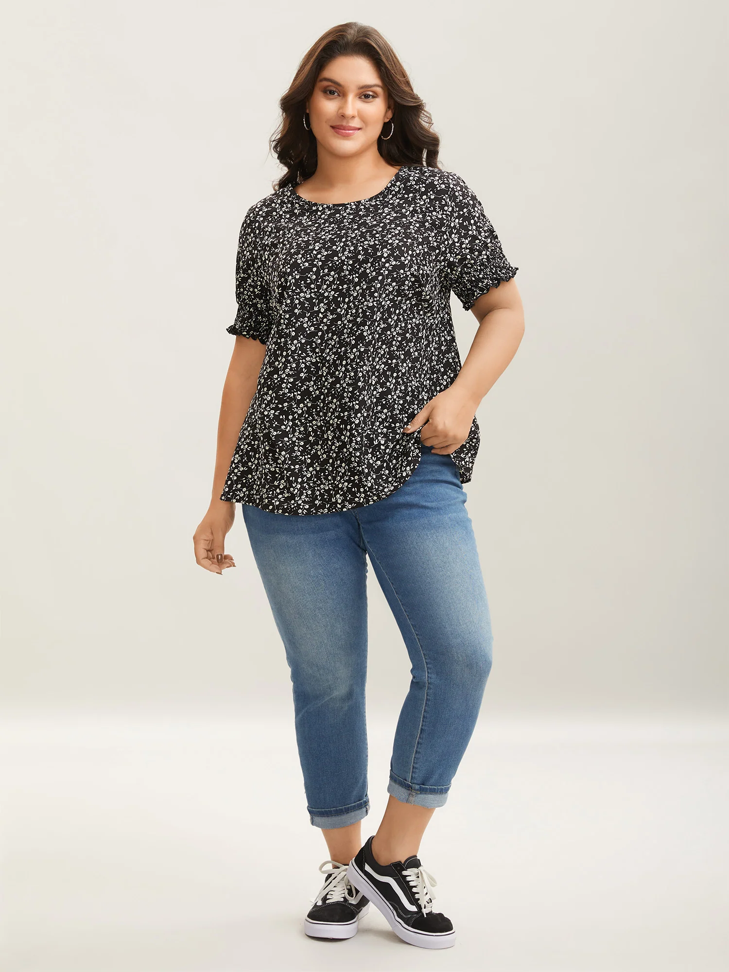 Ditsy Floral Print Curvy Hem Blouse - Image 3