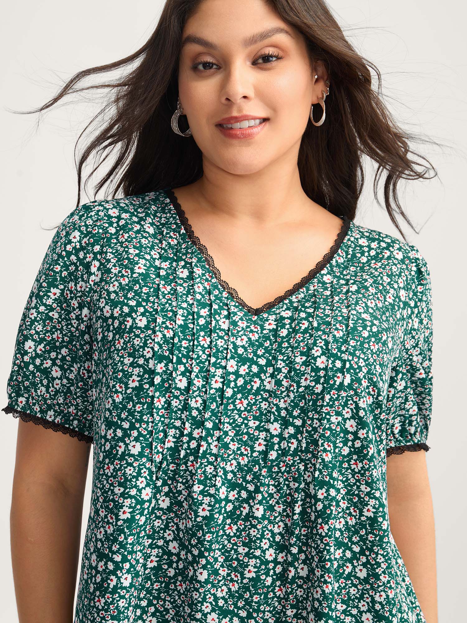 Ditsy Floral Print Lace Trim Blouse