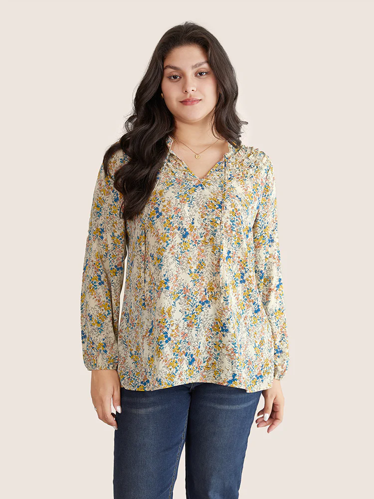 Ditsy Floral Print Notched Lantern Sleeve Blouse - Image 2