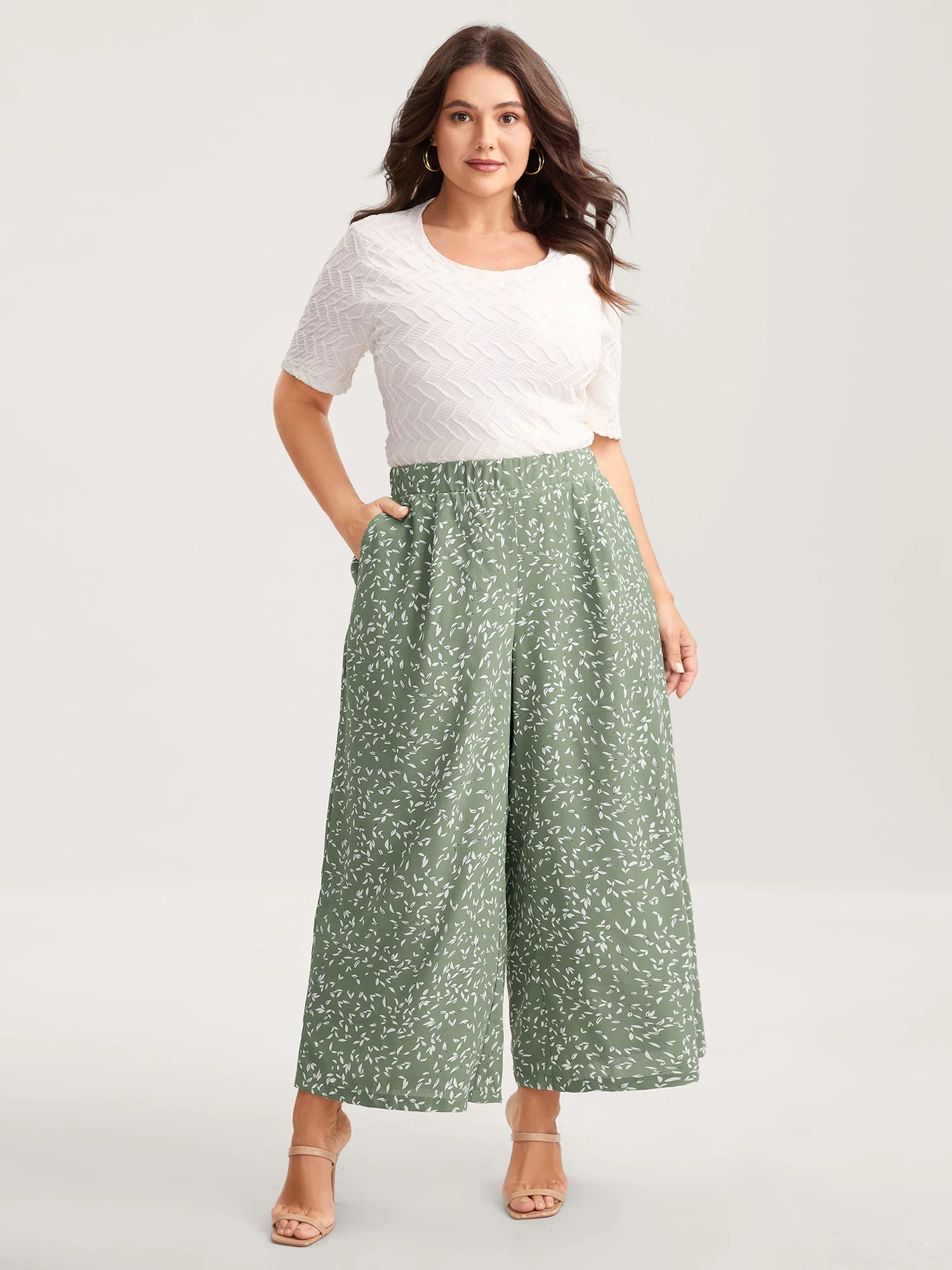 Ditsy Floral Print Wide-Leg Pants - Image 4