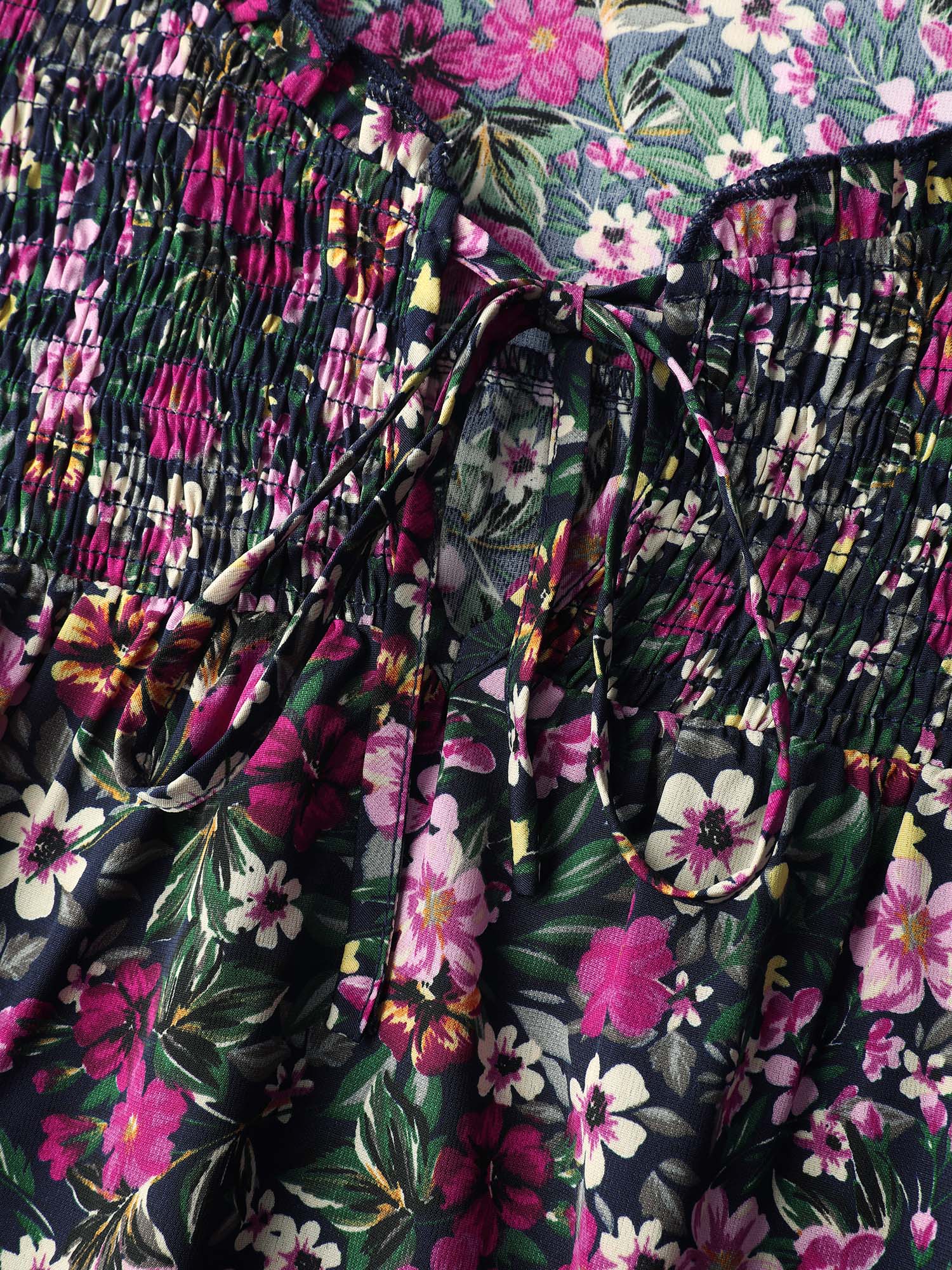 Ditsy Floral Shirred Neck Tie Blouse - Image 5