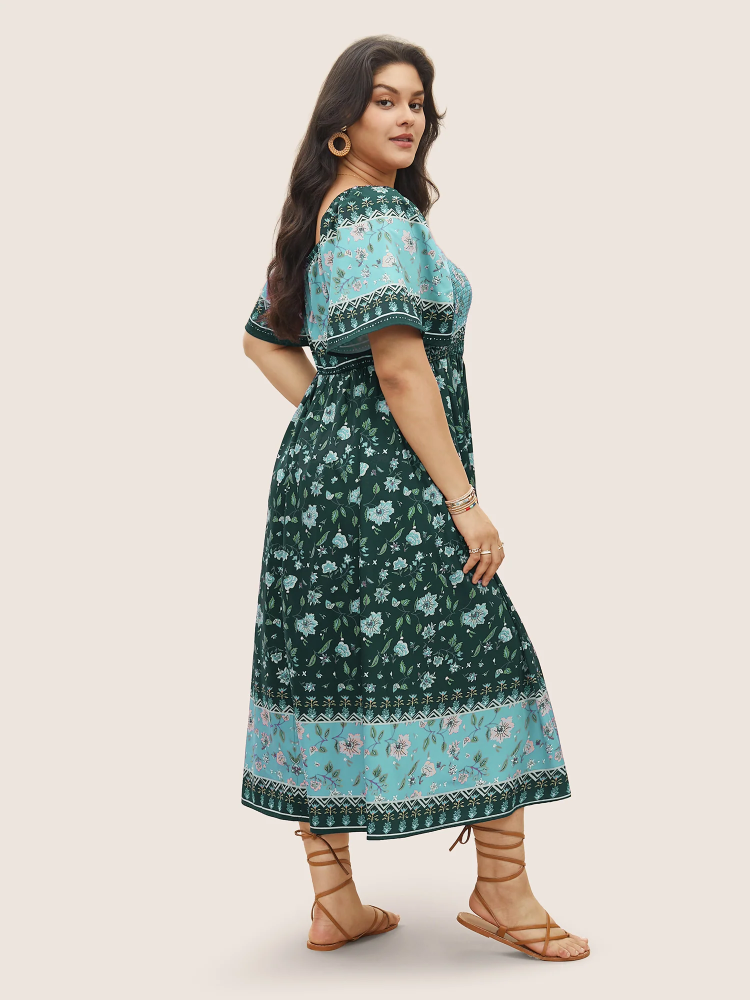 Ditsy Floral Shirred Patchwork Ruffle Sleeve Dress - Image 10
