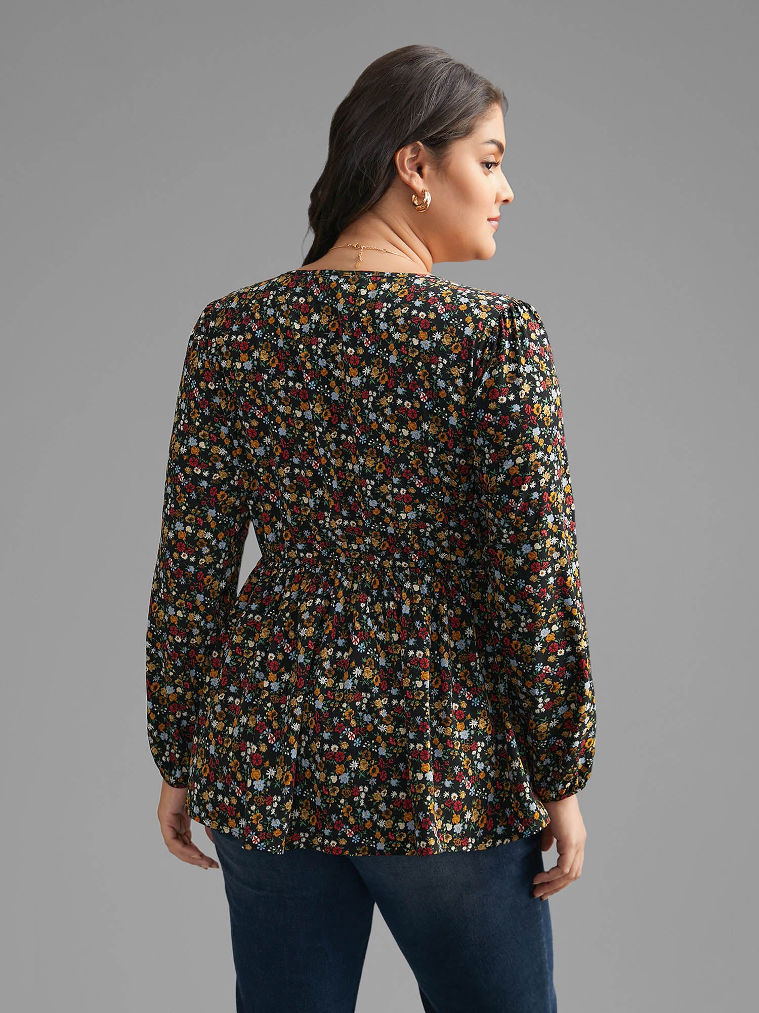 Ditsy Floral V Neck Shirred Blouse - Image 6