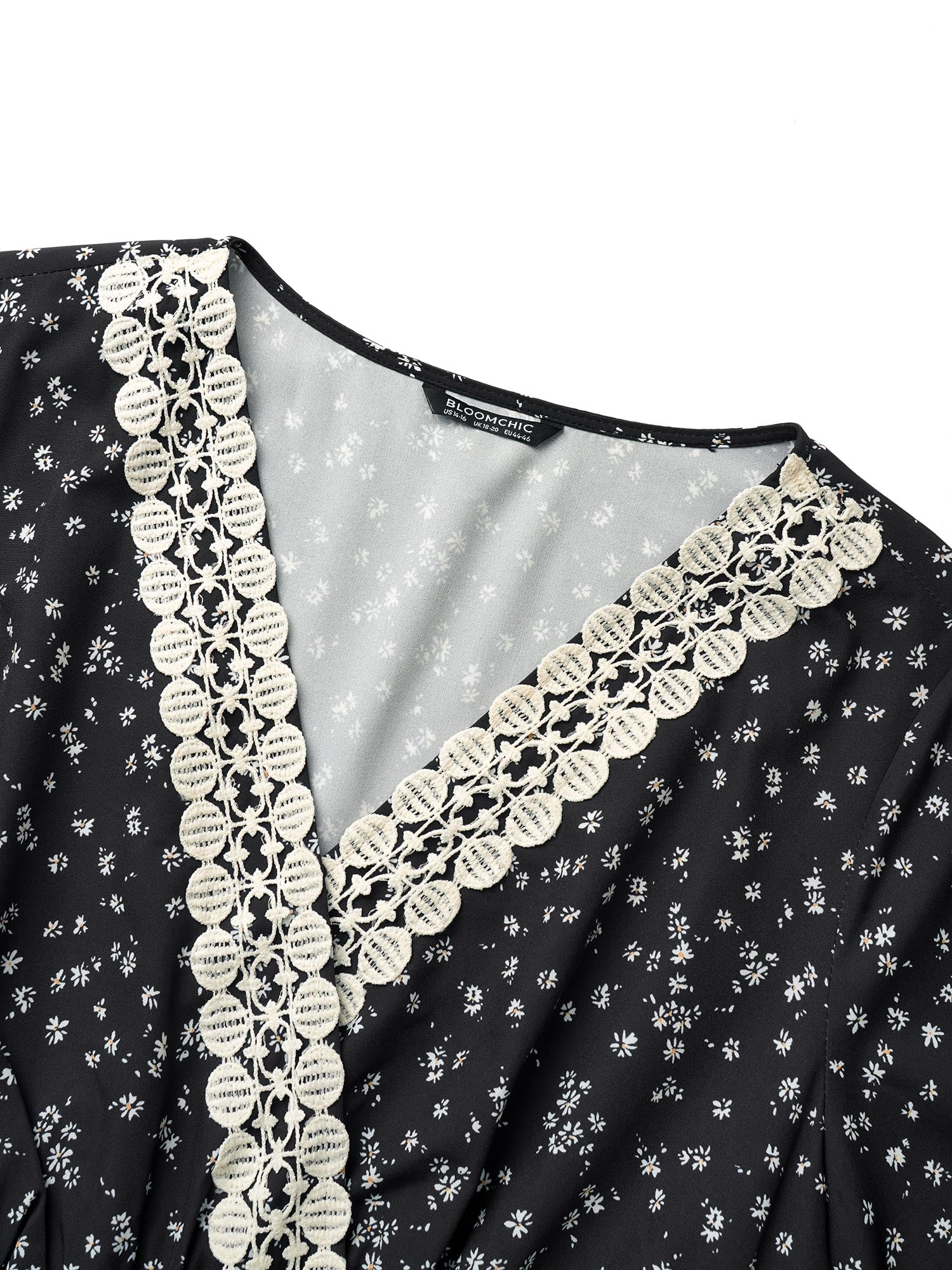 Ditsy Floral Wrap Shirred Lace Patchwork Blouse - Image 6